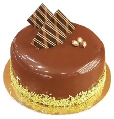 4 kişilik yuvarlak sade çikolatalı yaş pasta